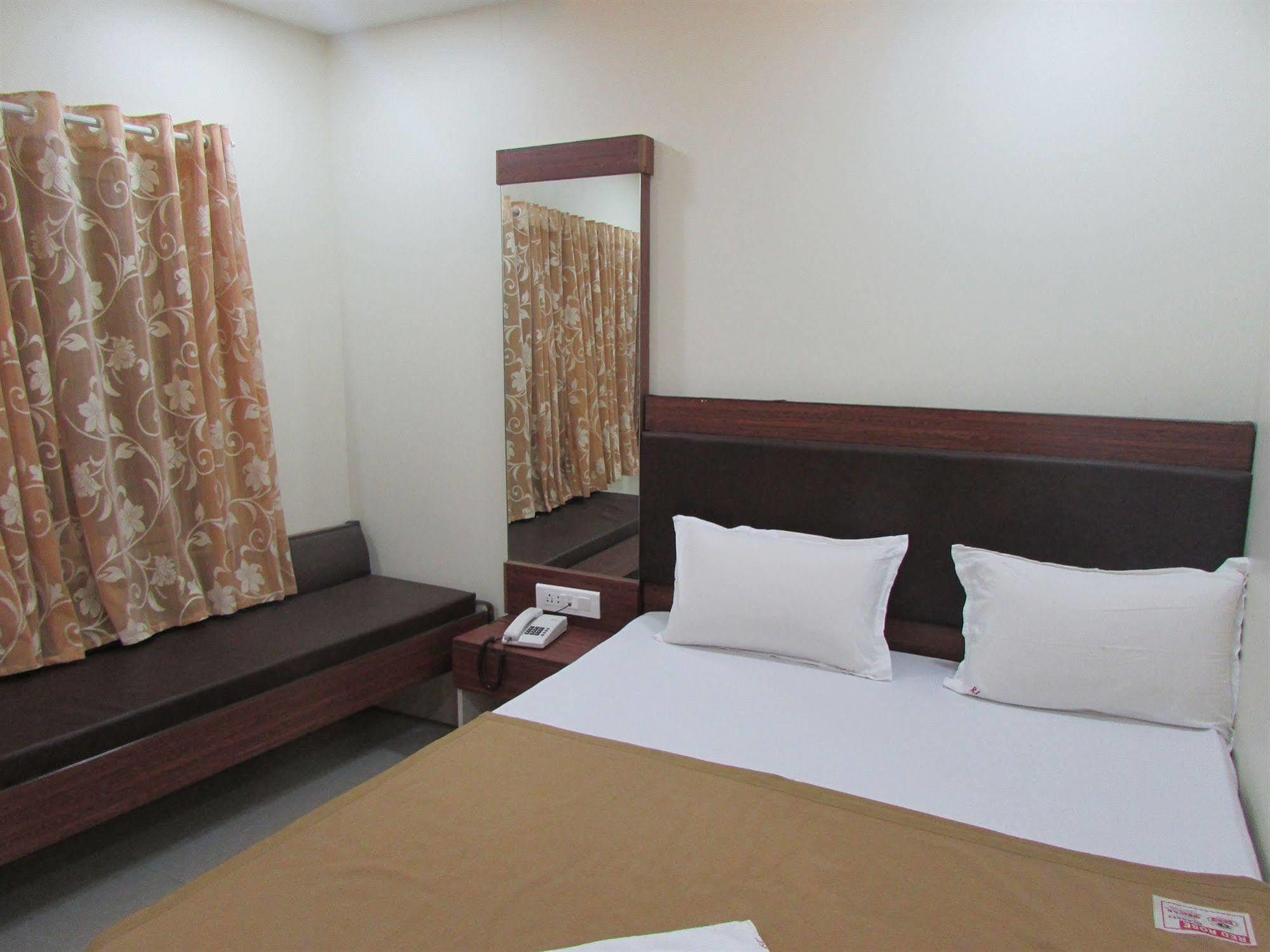 Royal Annex Hotel มุมไบ ภายนอก รูปภาพ