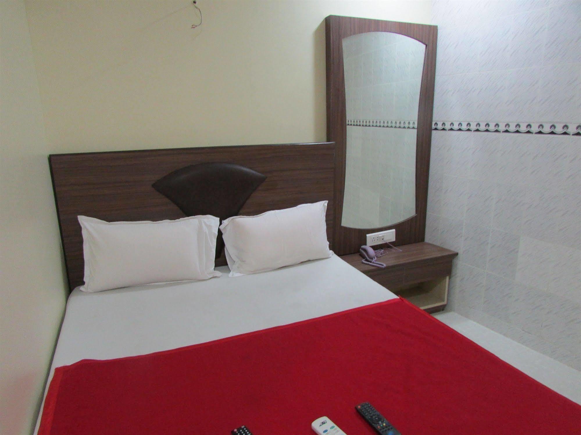Royal Annex Hotel มุมไบ ภายนอก รูปภาพ